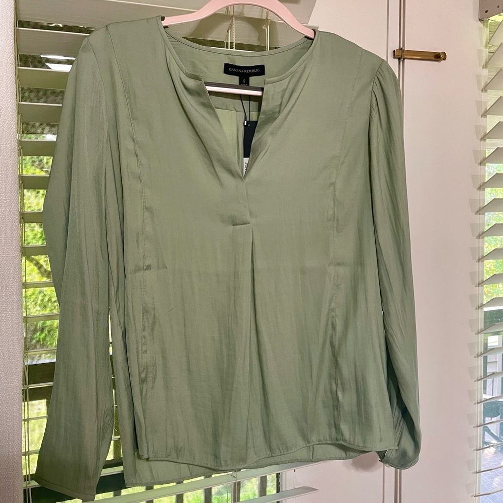 Banana Republic Women’s Blouse